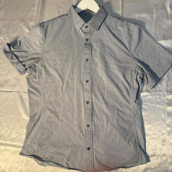 Kit & Ace Grey Short Sleeve Button-Up Shirt Mens Small Medium Slim Fit - Picture 2 of 7